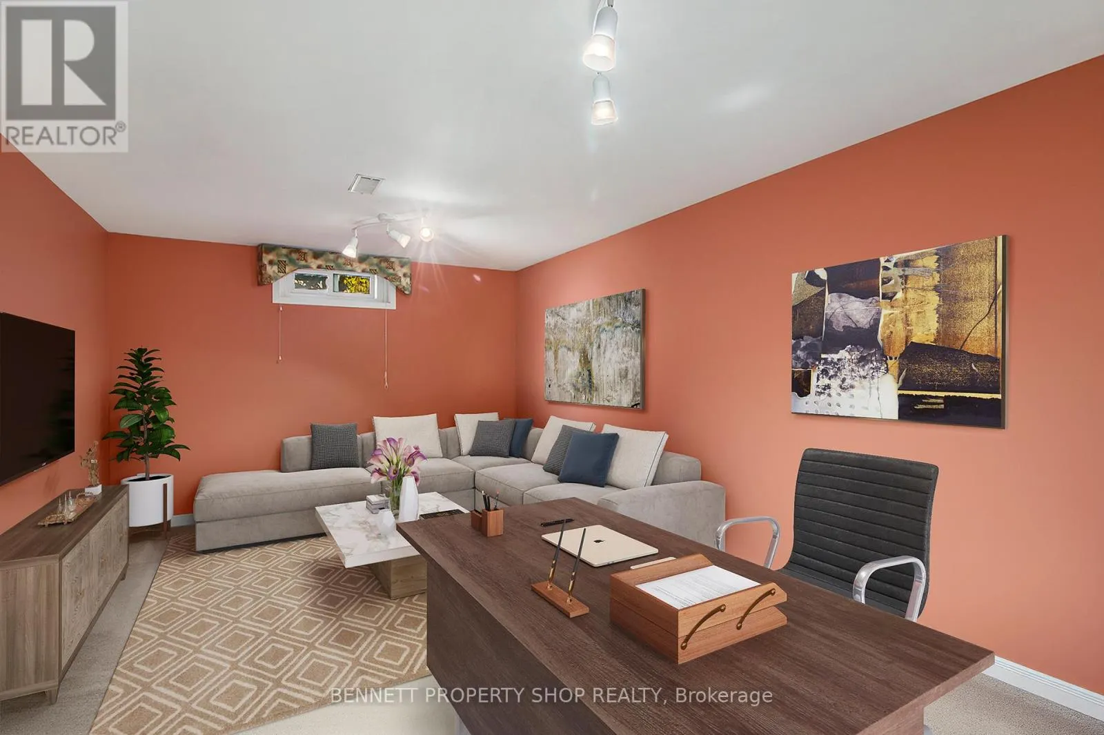 1865 LECLAIR CRESCENT