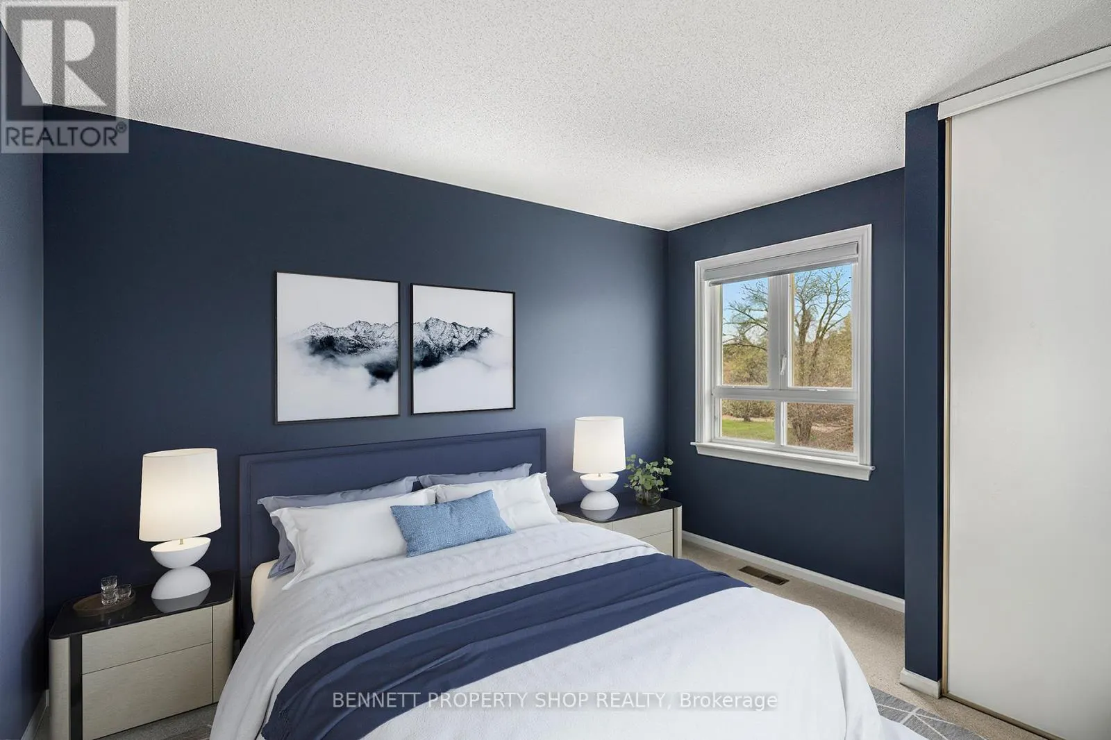 1865 LECLAIR CRESCENT