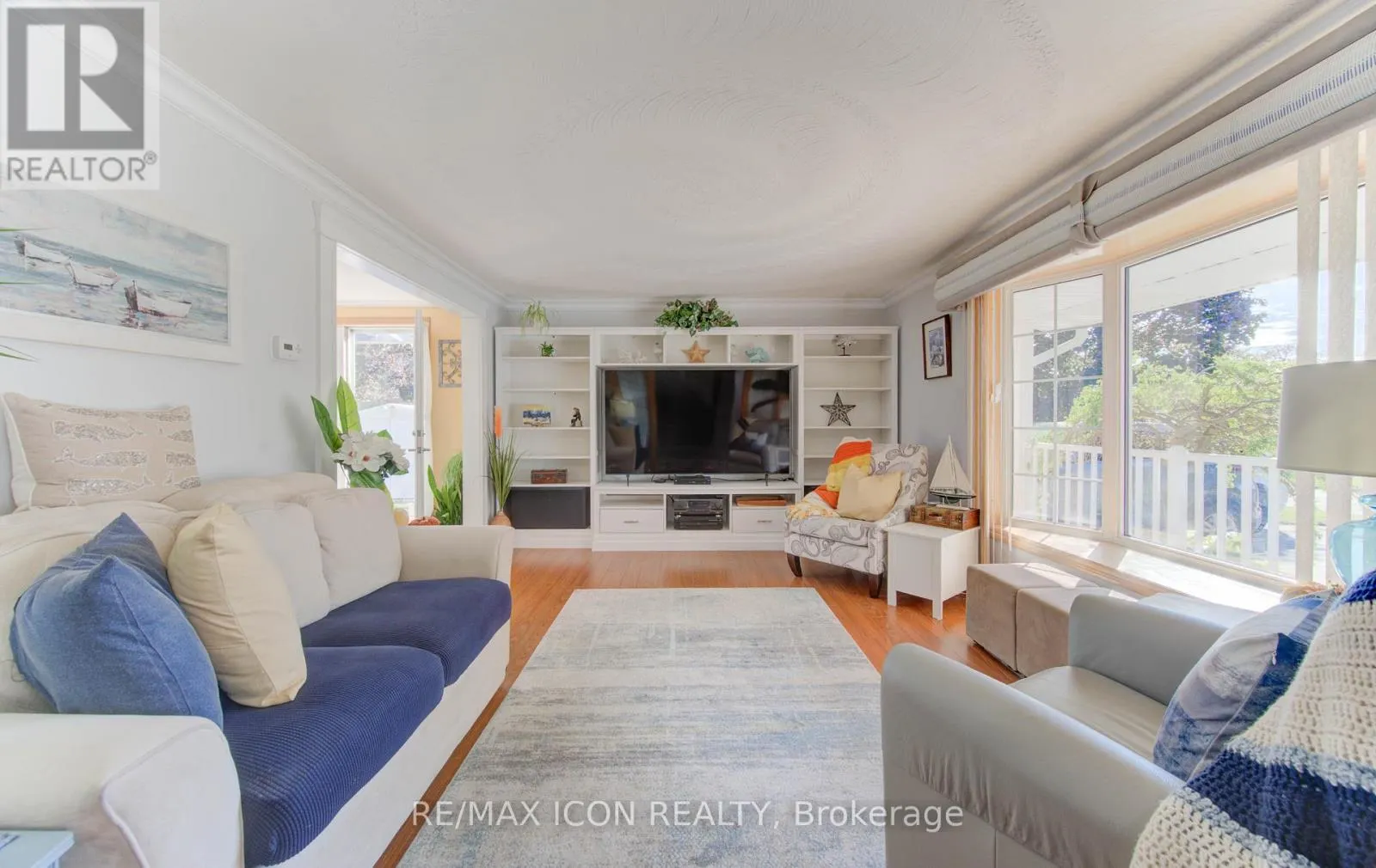 55 GRACEFIELD CRESCENT