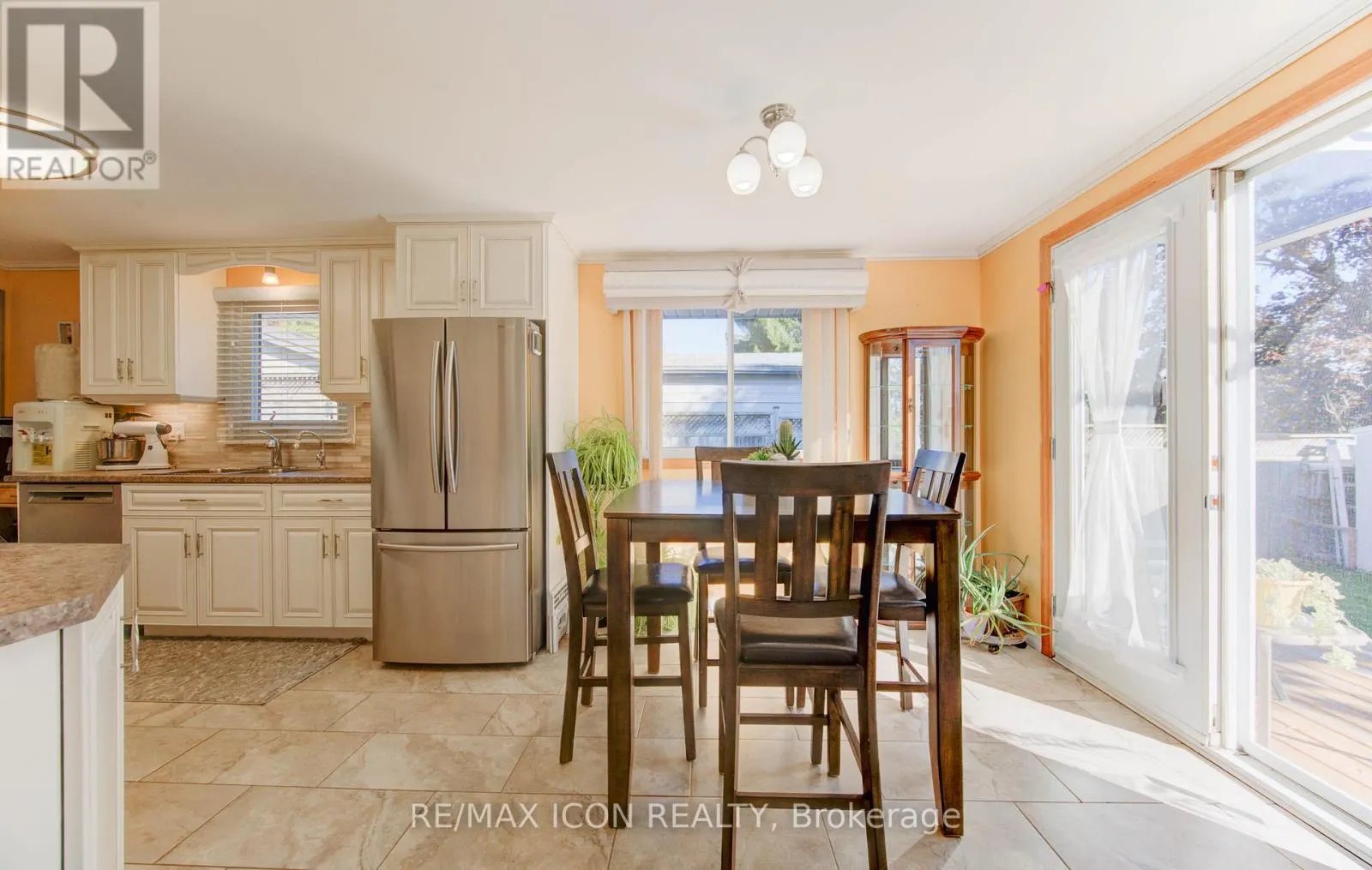 55 GRACEFIELD CRESCENT