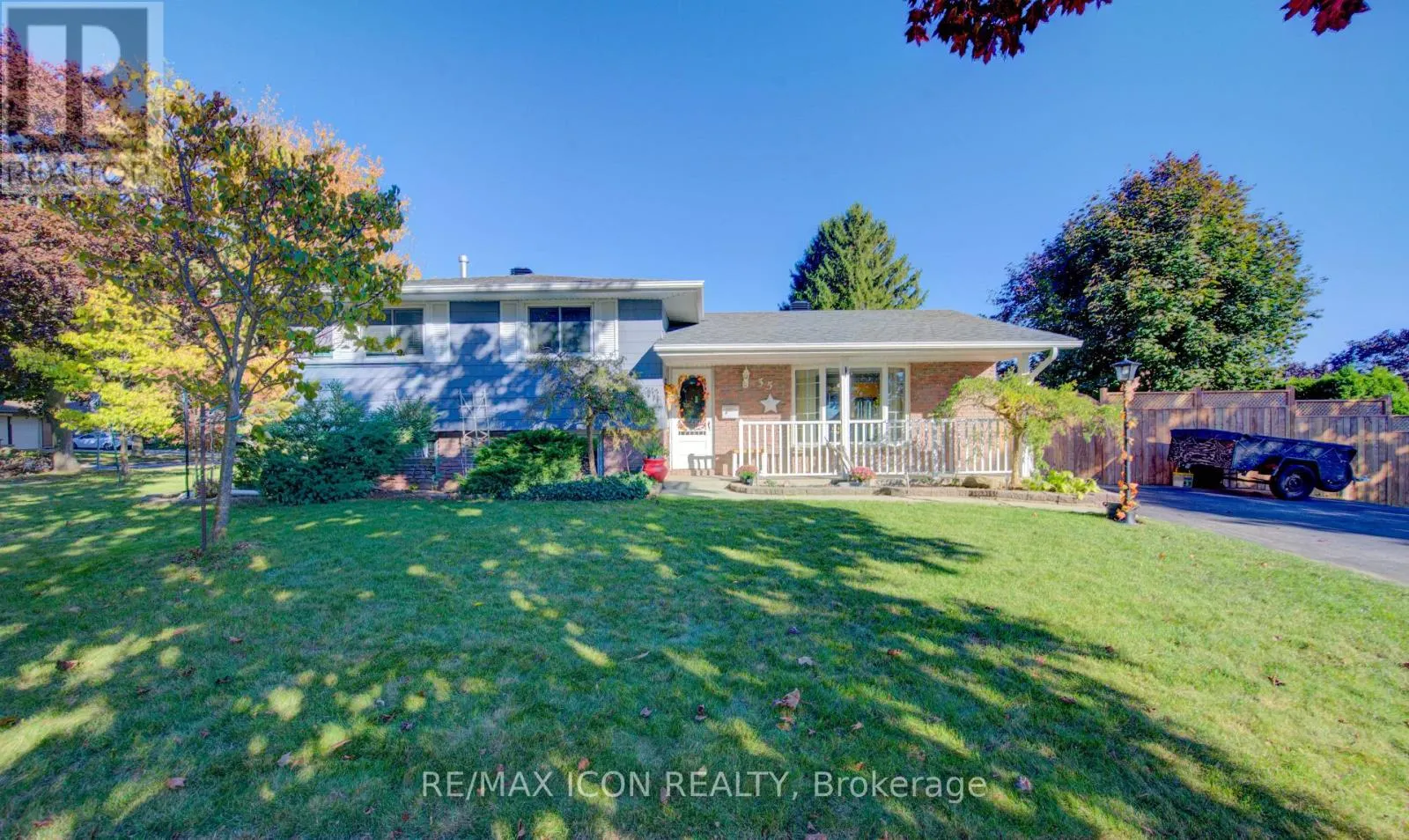 55 GRACEFIELD CRESCENT