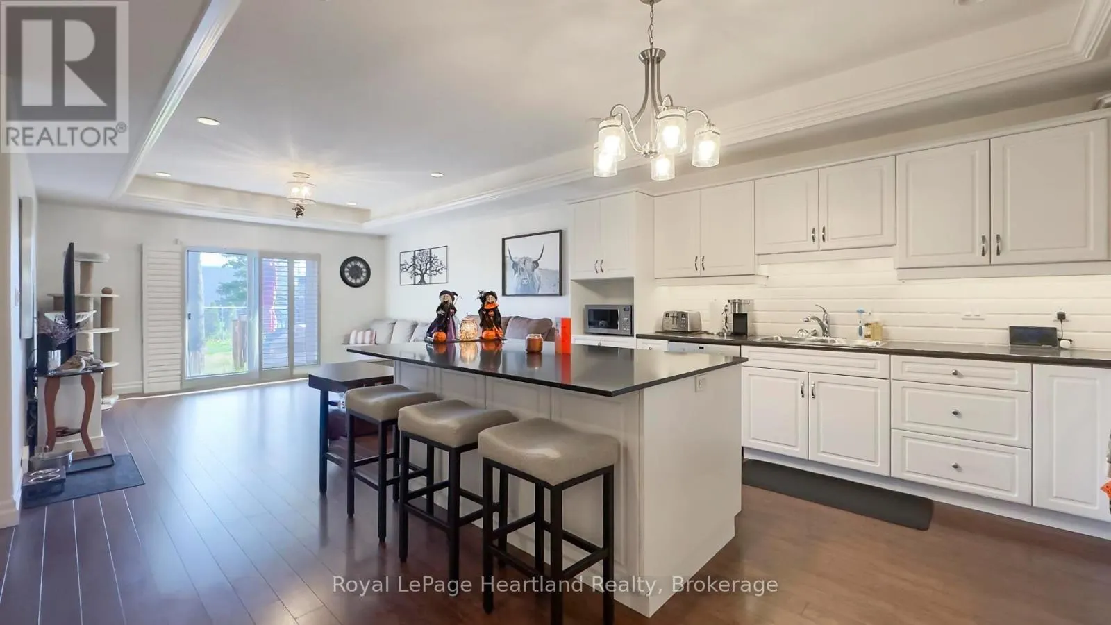 13 - 33 FAIRHAVEN LANE, #13