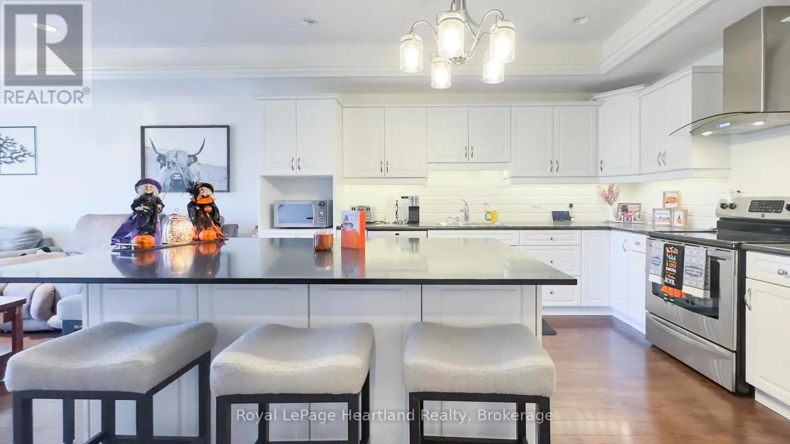 13 - 33 FAIRHAVEN LANE, #13