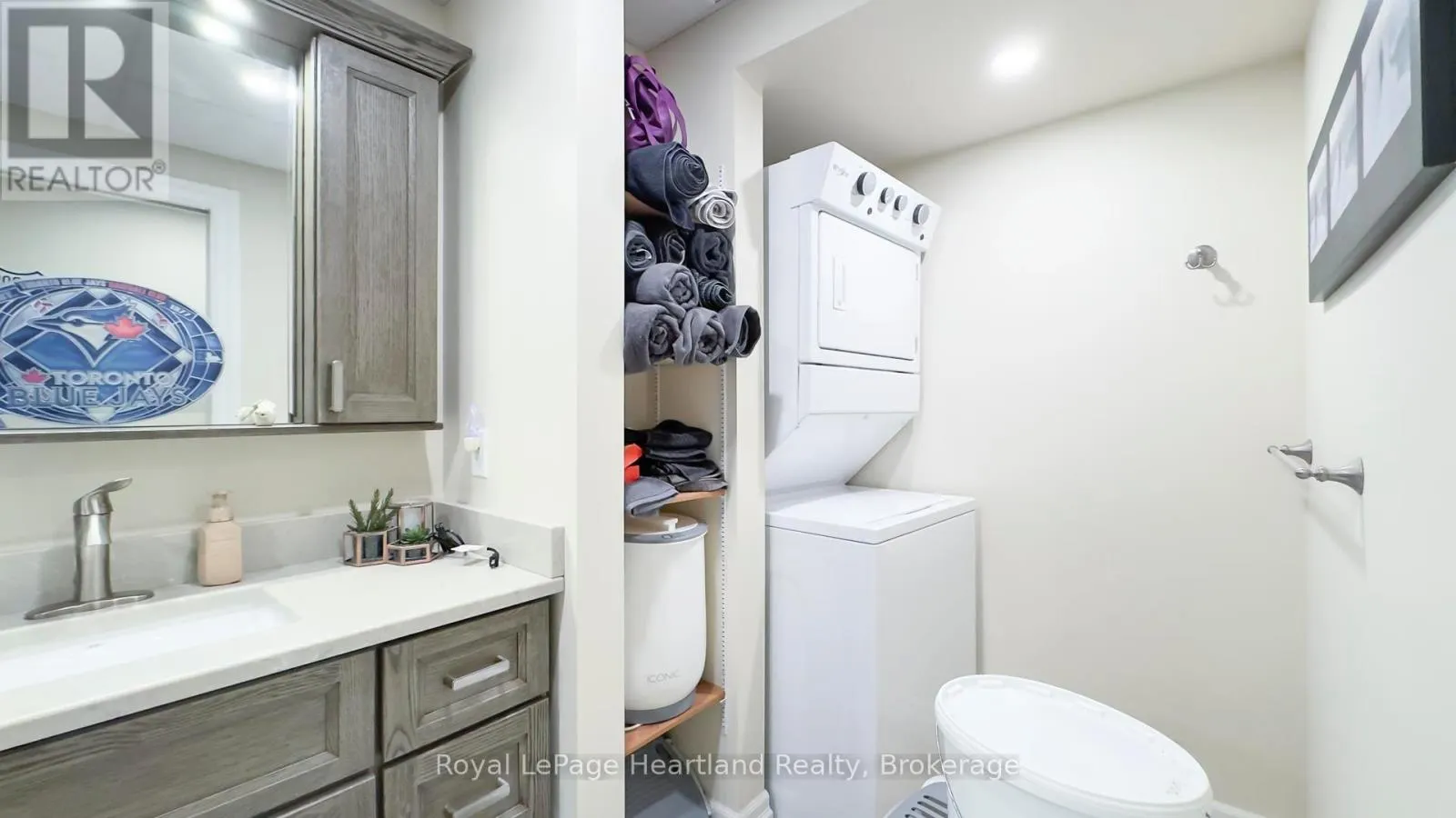 13 - 33 FAIRHAVEN LANE, #13