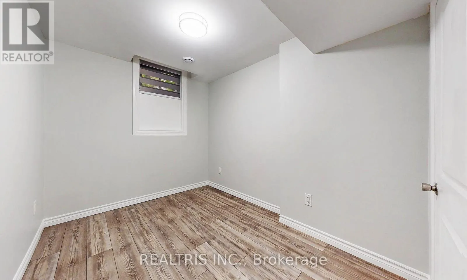 LOWER - 85 EAGLECREST STREET