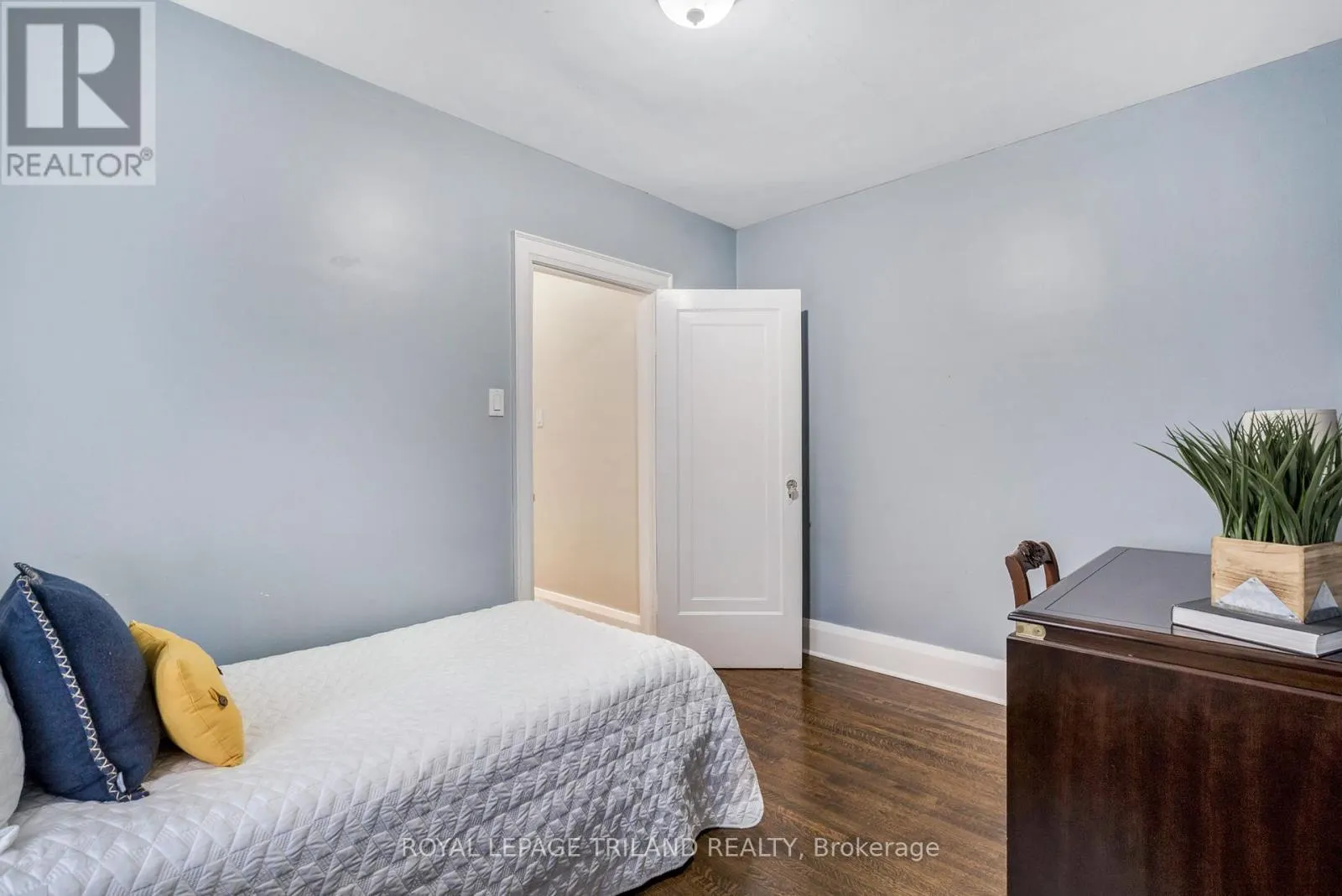 418 CHEAPSIDE STREET