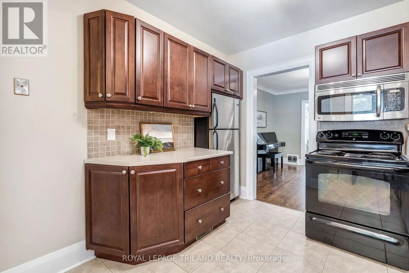 418 CHEAPSIDE STREET