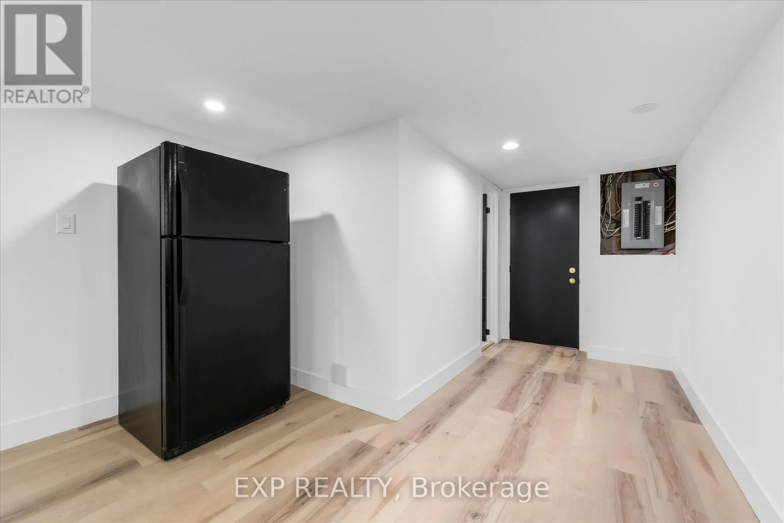 39 GRANDFIELD STREET