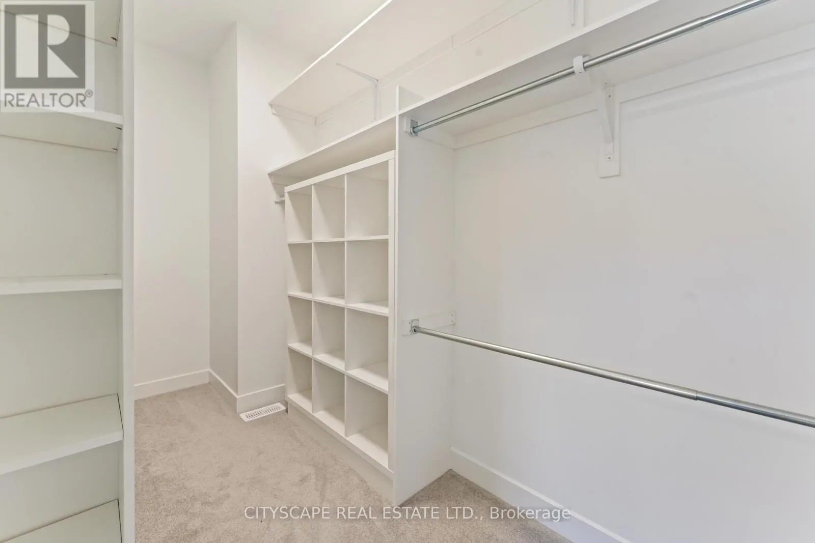 617 KENABEEK TERRACE