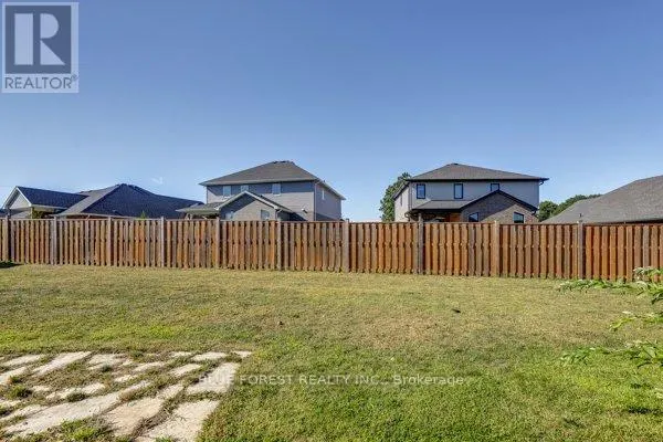 125 OLD FIELD LANE S