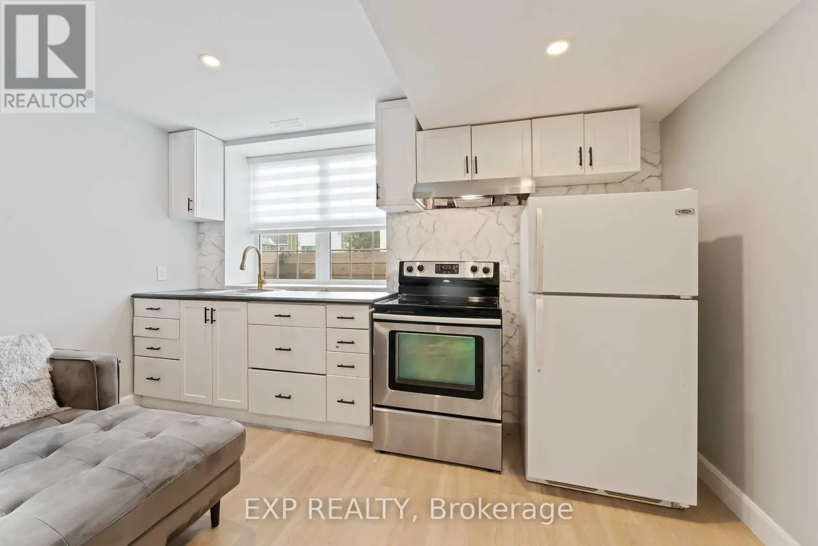 B - 1223 KITCHENER AVENUE