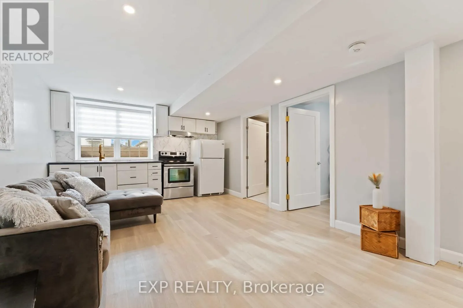 B - 1223 KITCHENER AVENUE