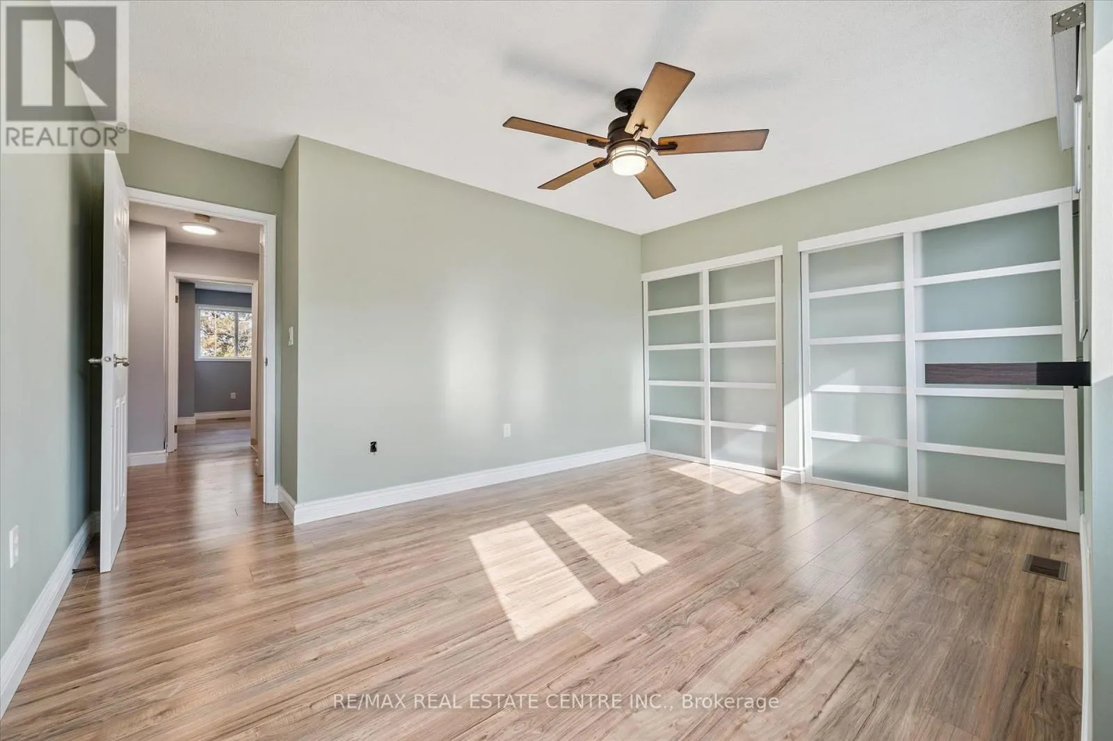 5 - 589 BEECHWOOD DRIVE