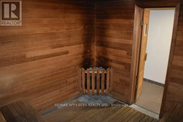 407 - 2760 CAROUSEL CRESCENT