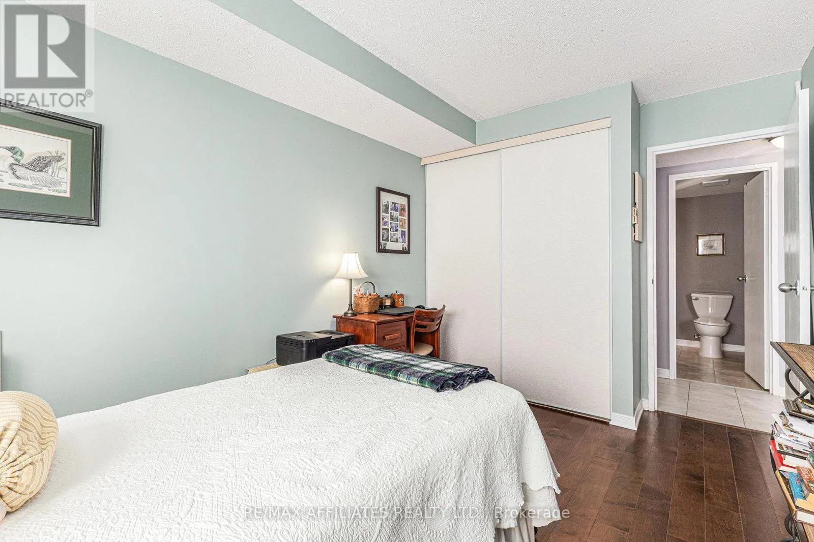 407 - 2760 CAROUSEL CRESCENT