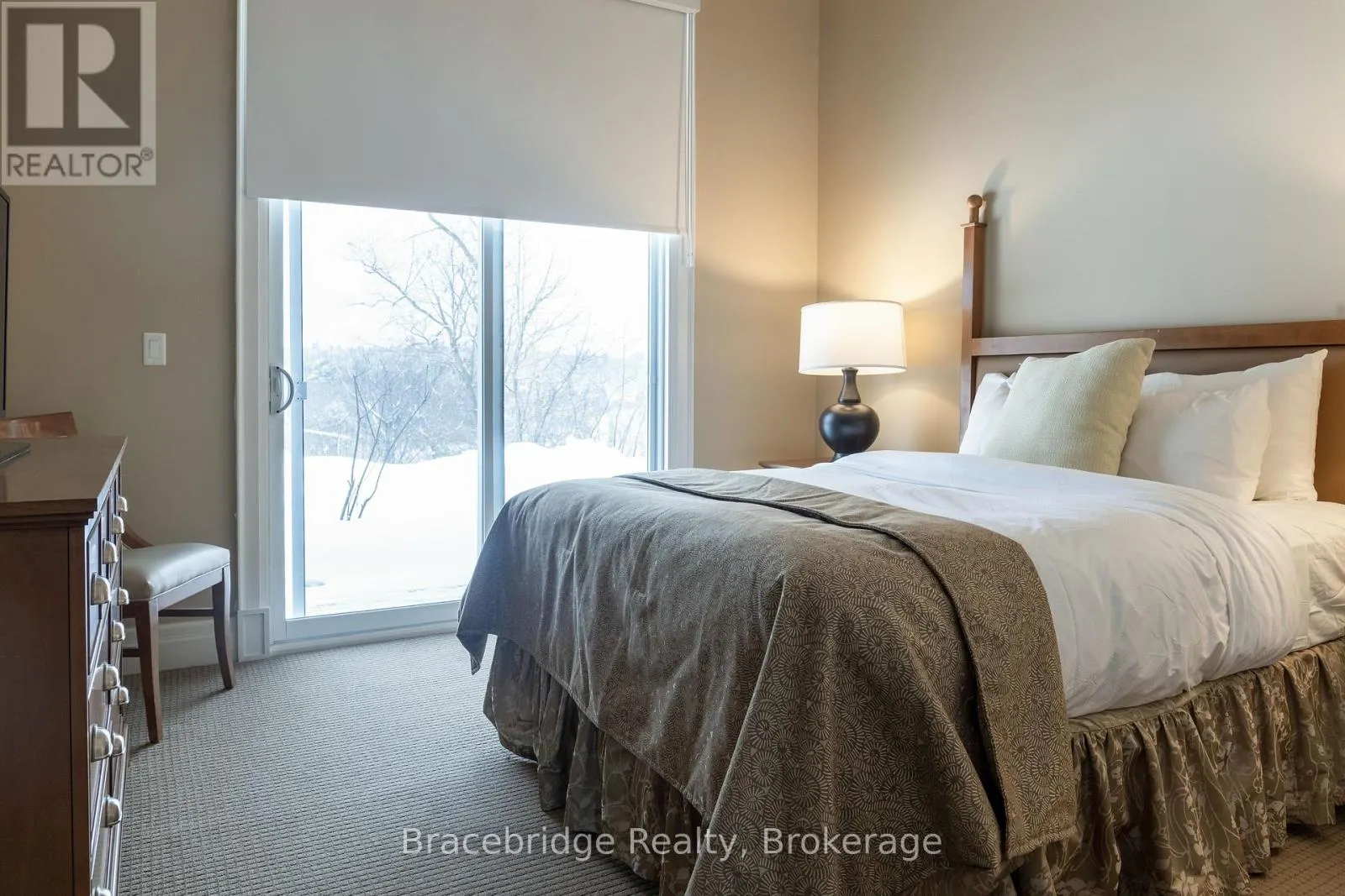 1869 MUSKOKA RD 118 W HIGHWAY