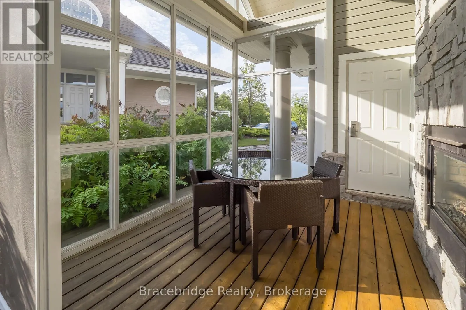 1869 MUSKOKA RD 118 W HIGHWAY