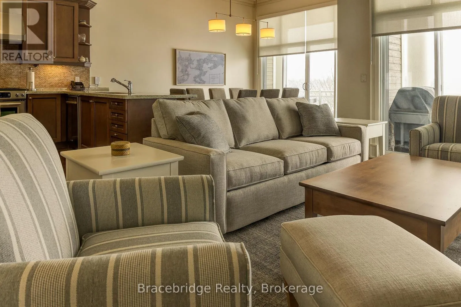 1869 MUSKOKA RD 118 W HIGHWAY