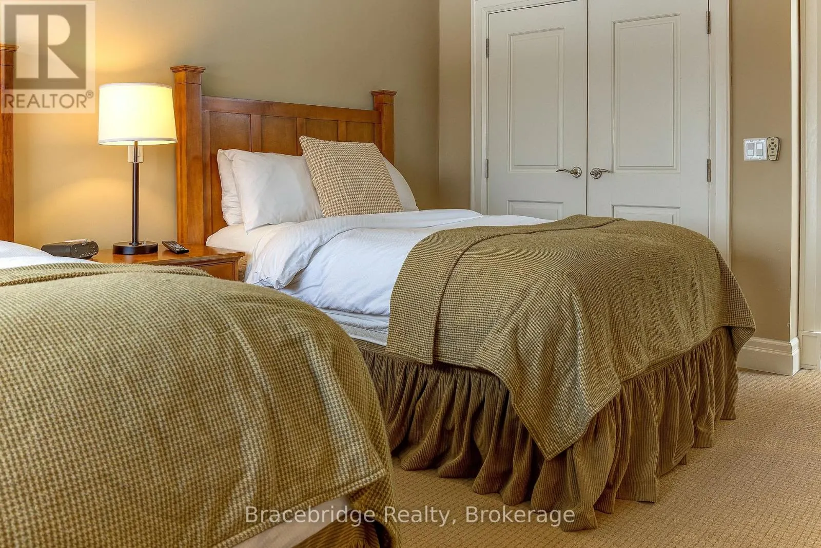 1869 MUSKOKA RD 118 W HIGHWAY