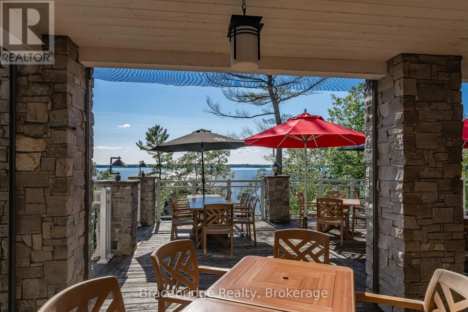 1869 MUSKOKA RD 118 W HIGHWAY