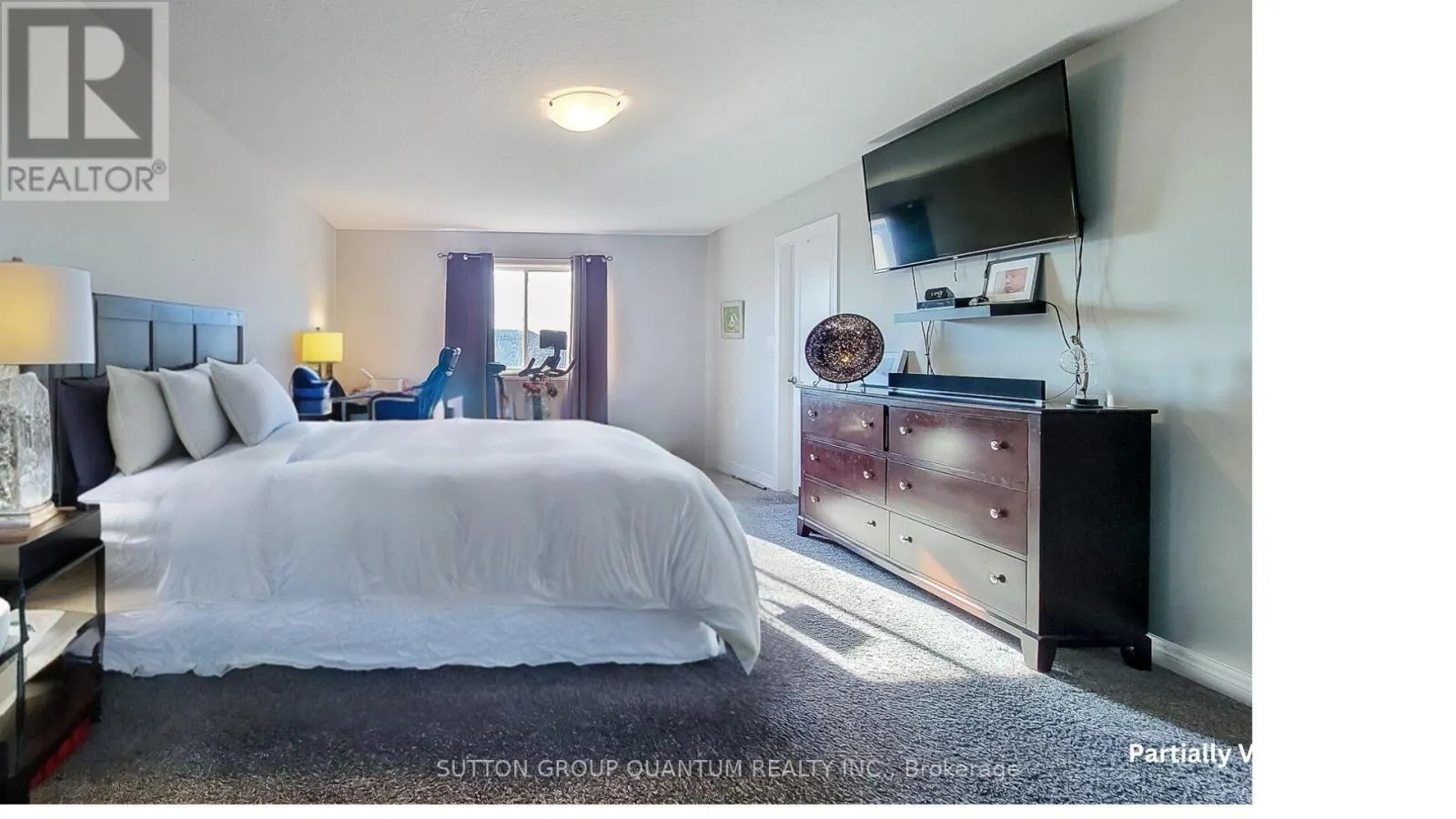 33 FAIRGROUNDS DRIVE