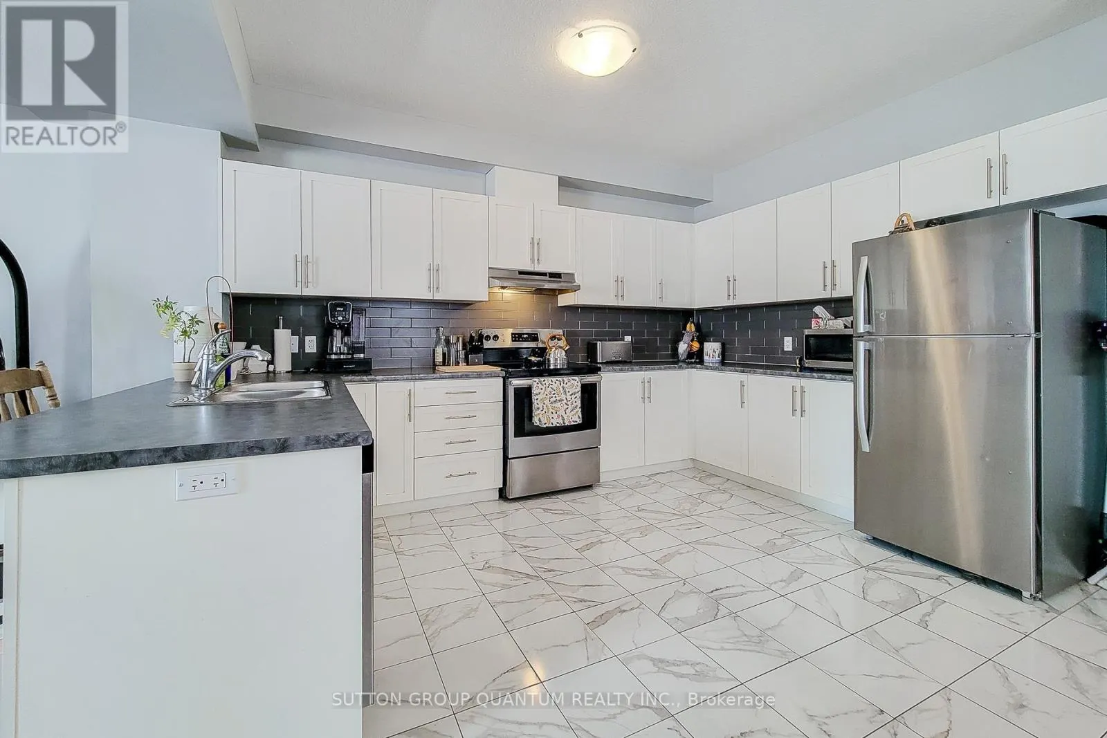 33 FAIRGROUNDS DRIVE