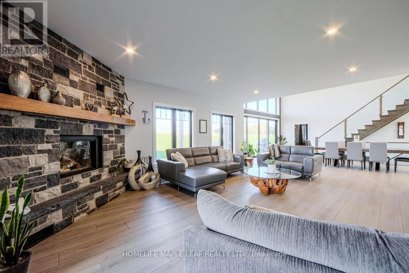 17 - 585437 COUNTY ROAD