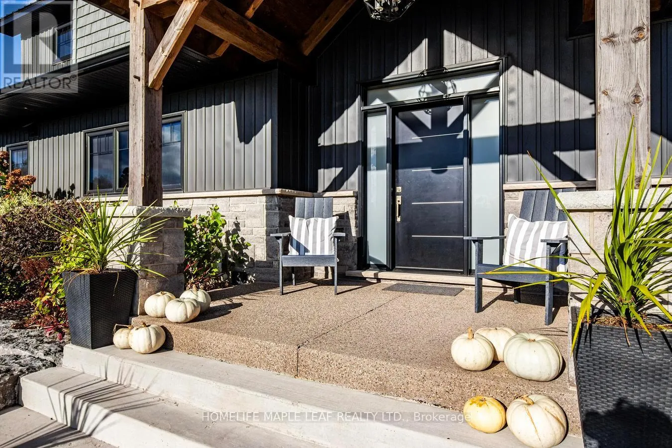 17 - 585437 COUNTY ROAD