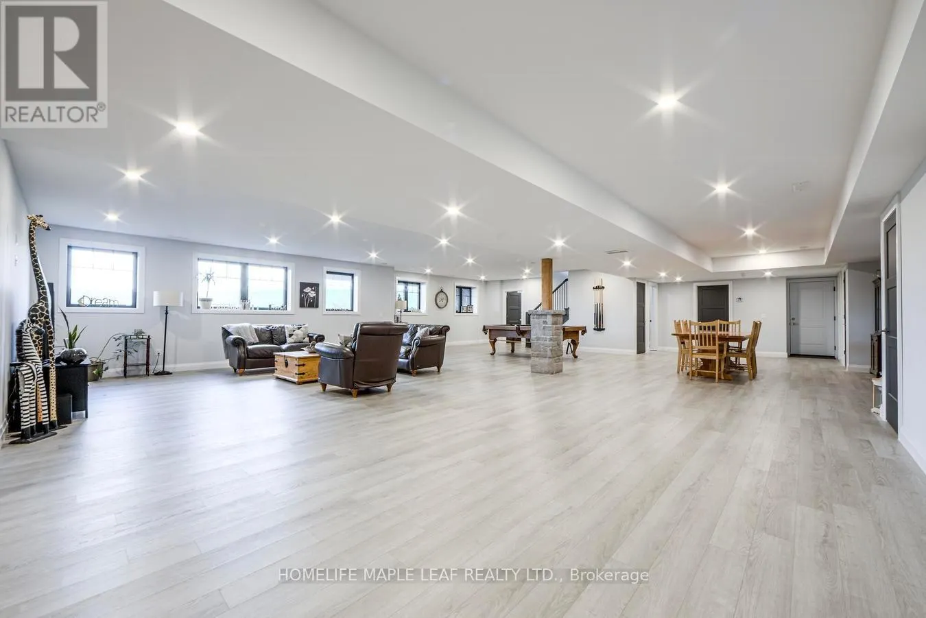 17 - 585437 COUNTY ROAD