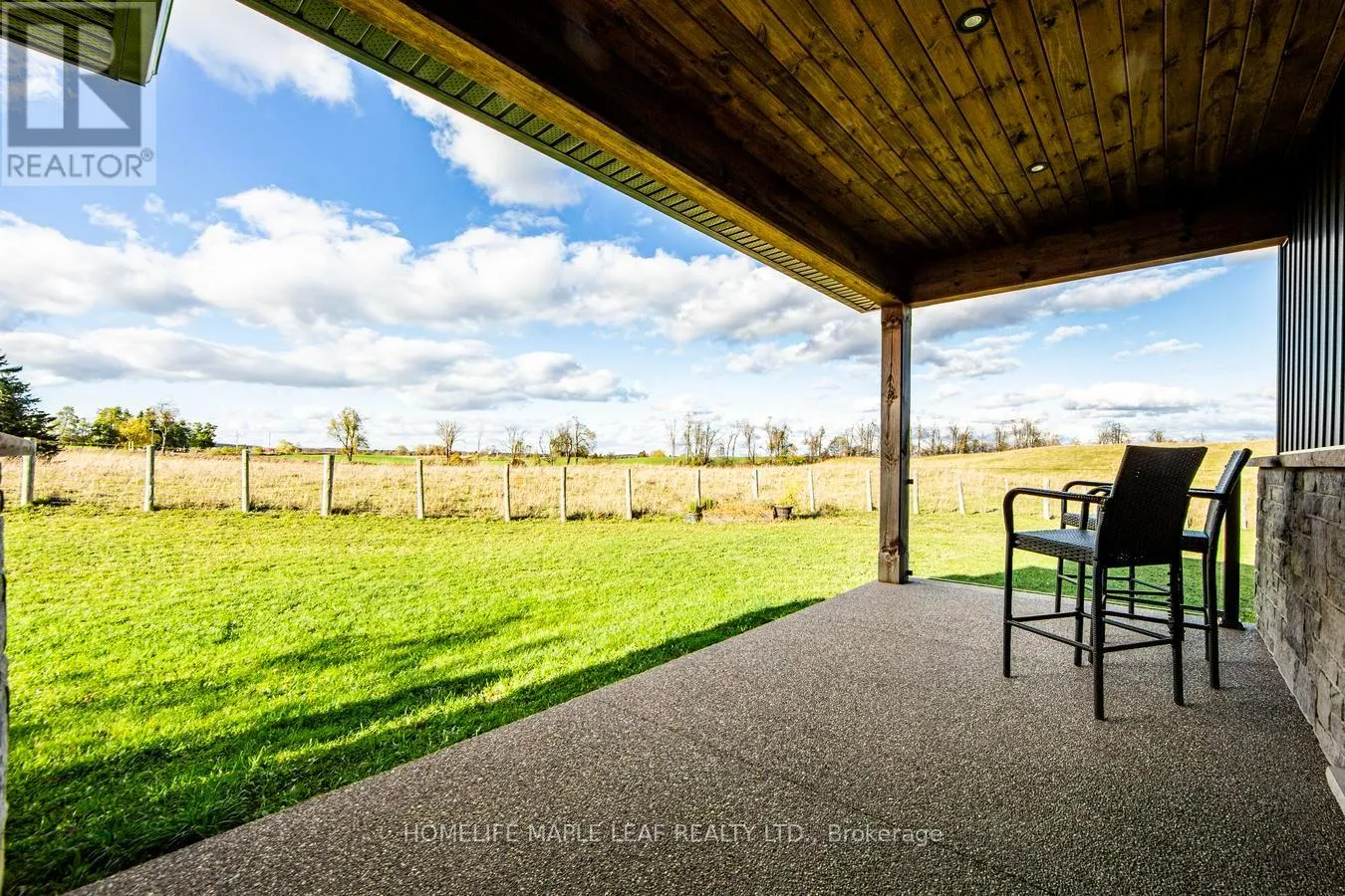 17 - 585437 COUNTY ROAD