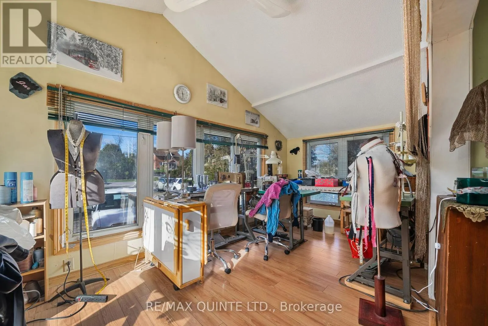 144 WELLINGTON STREET