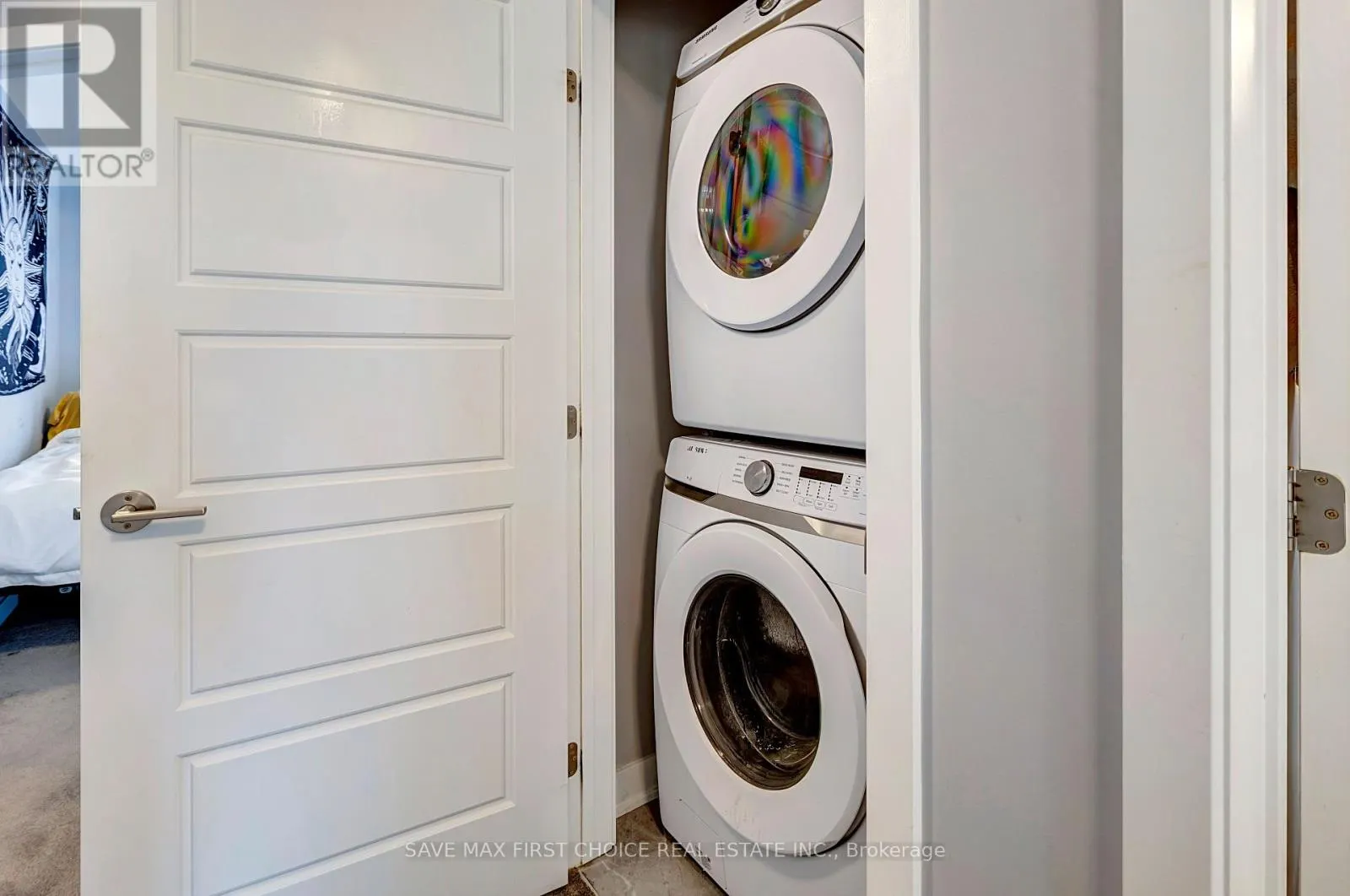 2070 WINSOME TERRACE