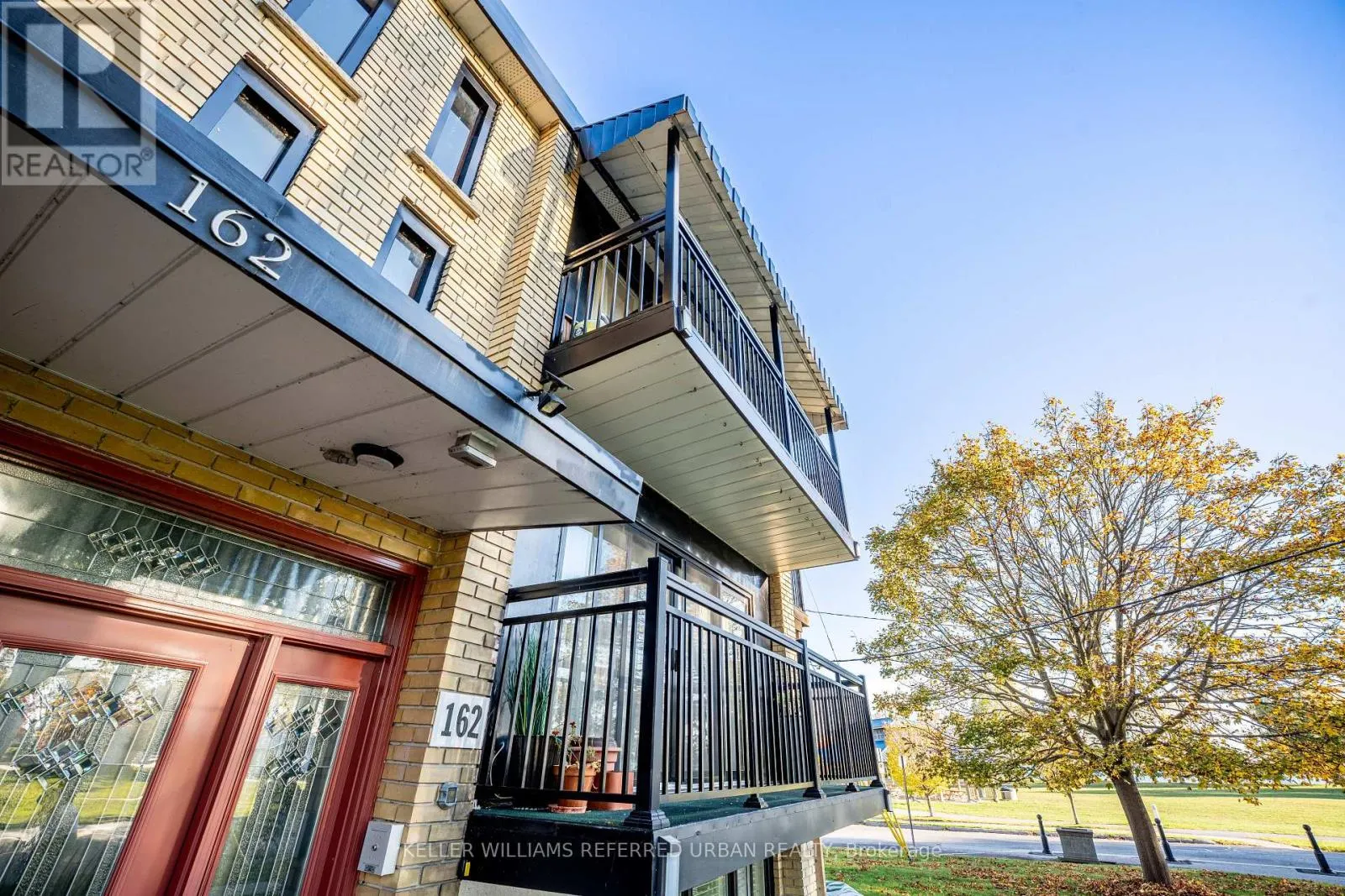 6 - 162 CHURCH STREET