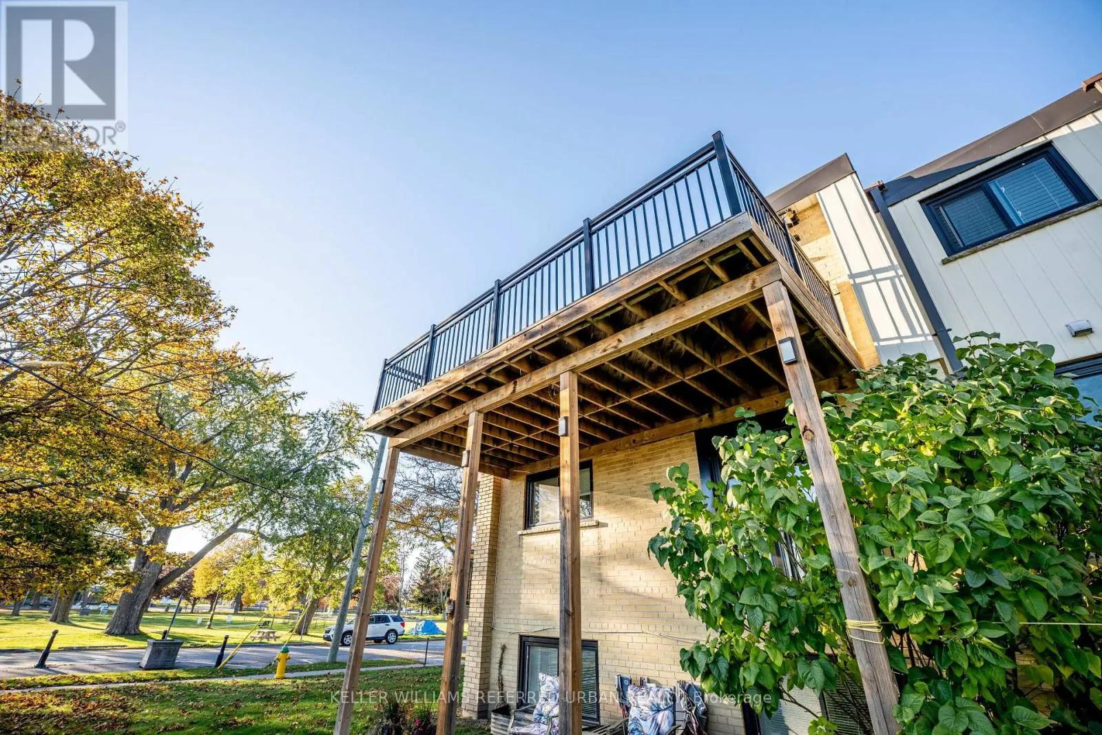 6 - 162 CHURCH STREET