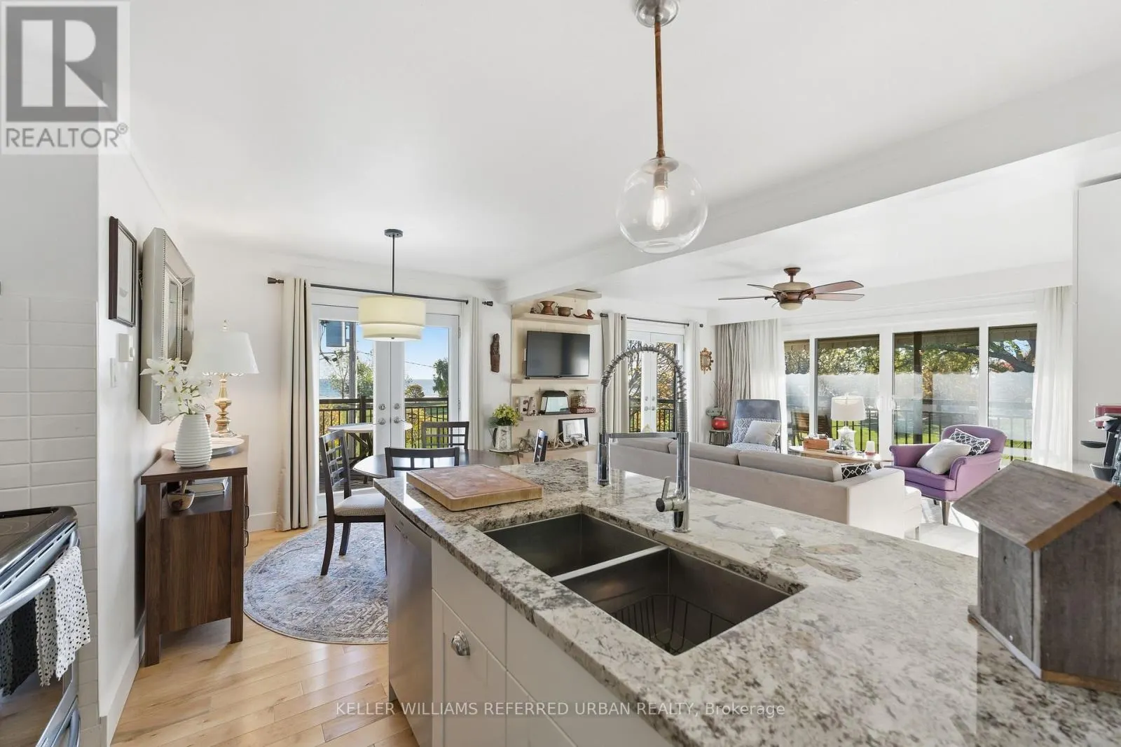 6 - 162 CHURCH STREET