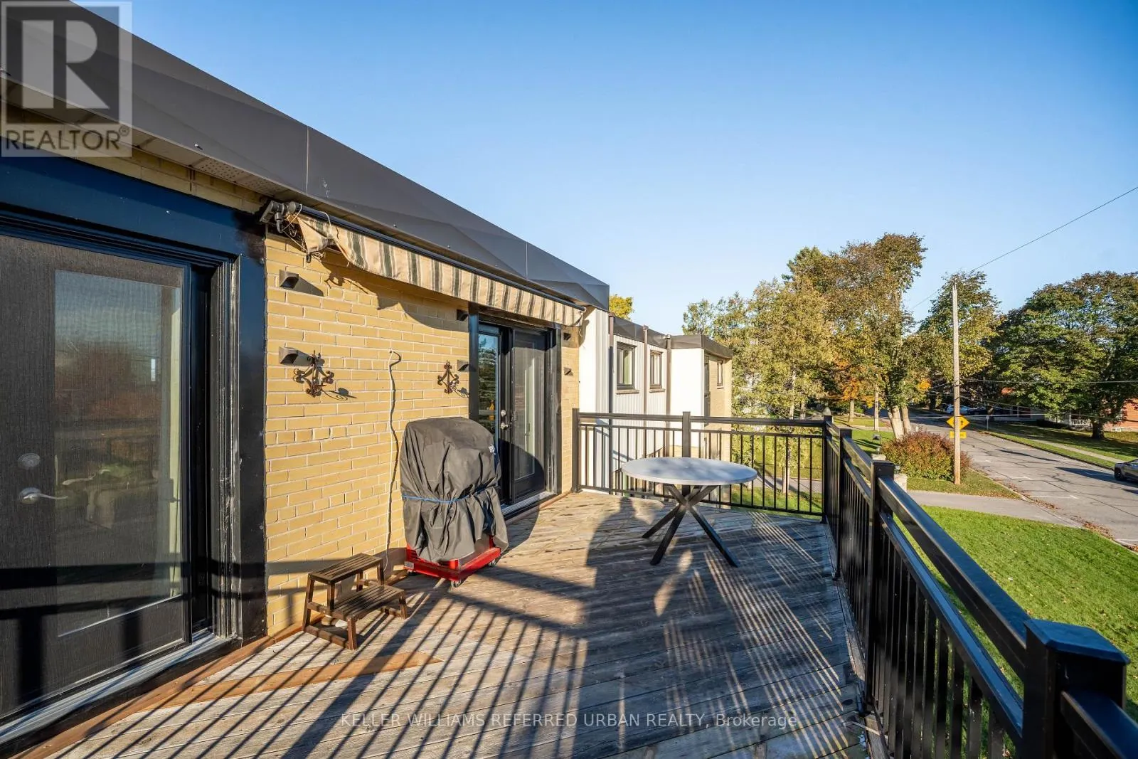 6 - 162 CHURCH STREET