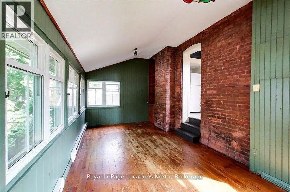 124 SYKES ST STREET S