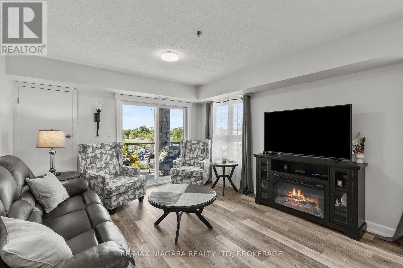 1304 - 330 PRINCE CHARLES DRIVE, #1304