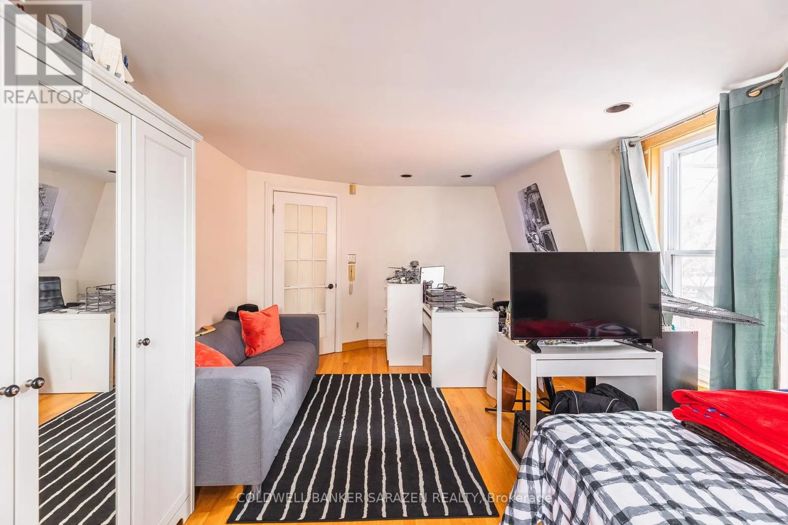 229 CHARLOTTE STREET