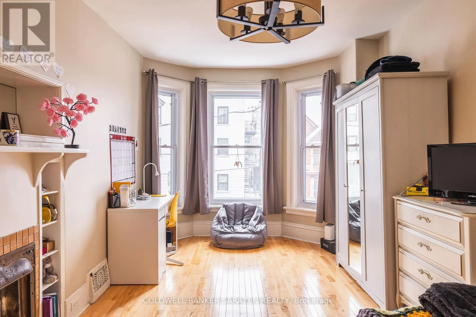 229 CHARLOTTE STREET