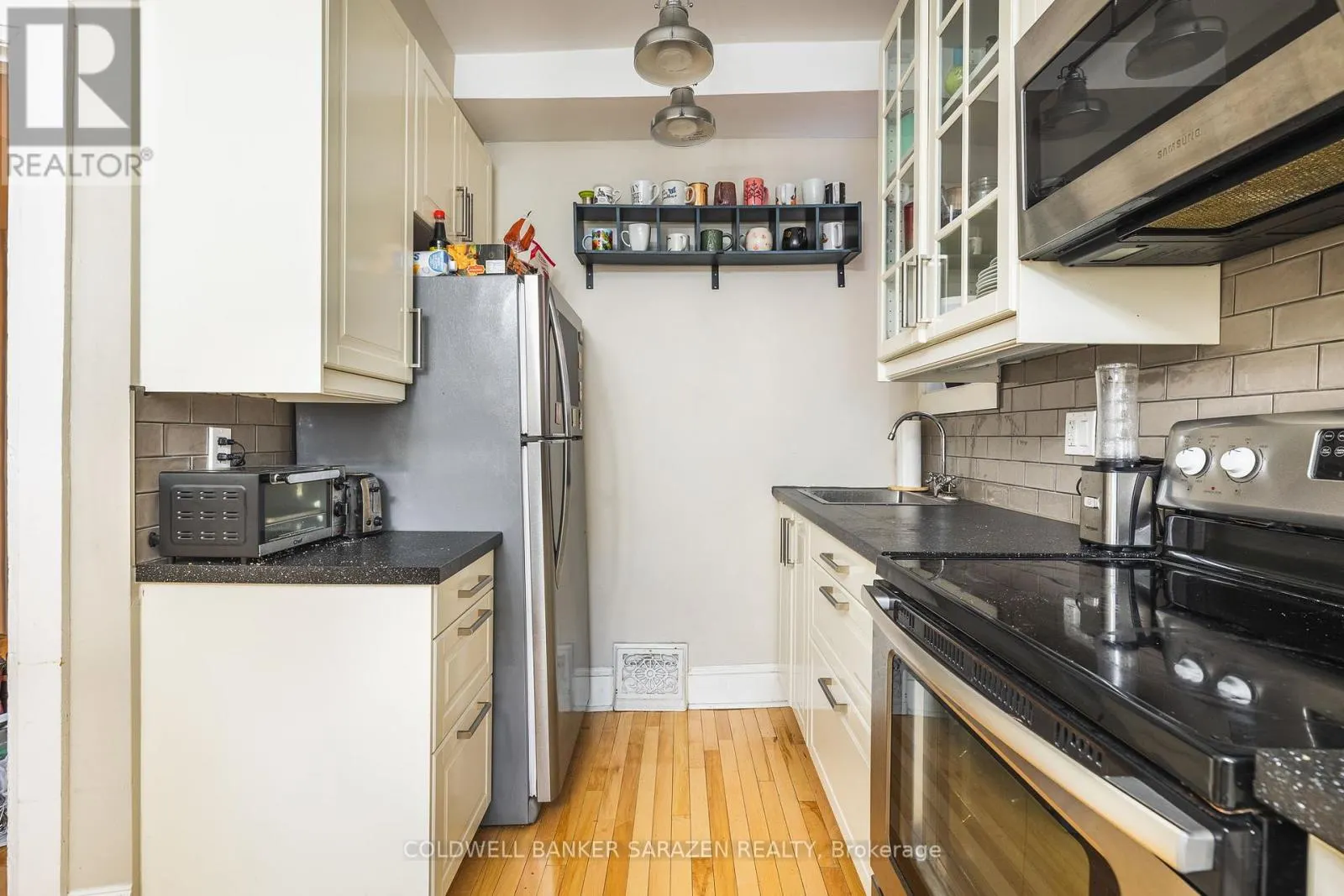 229 CHARLOTTE STREET