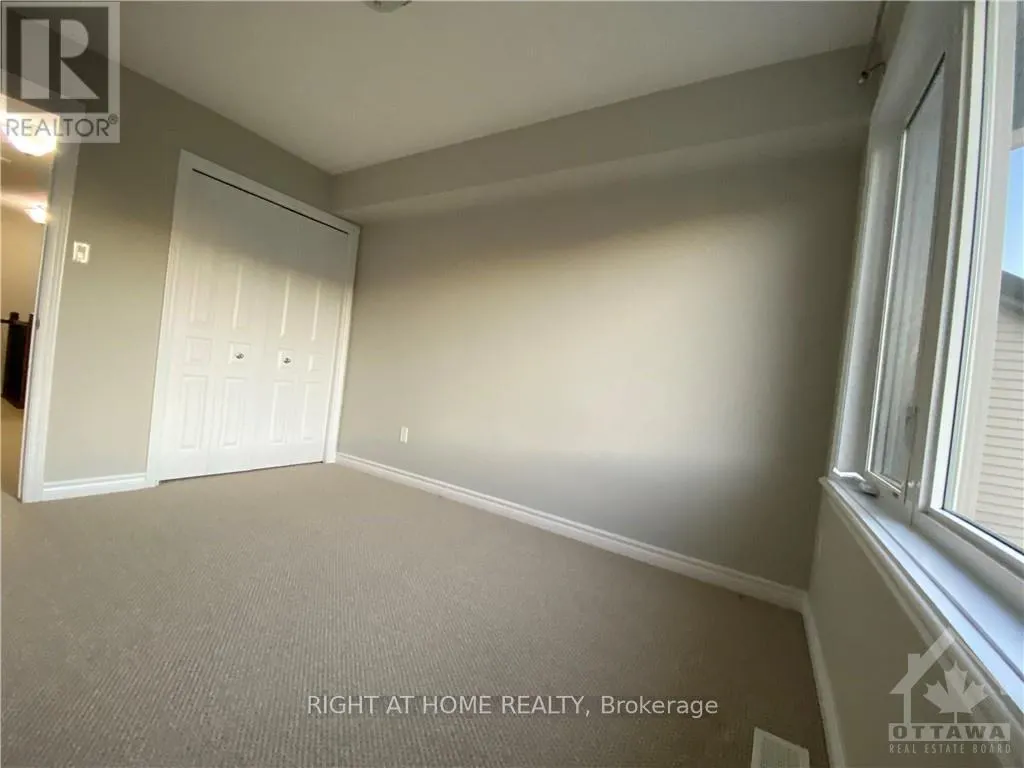 961 COBBLE HILL DRIVE