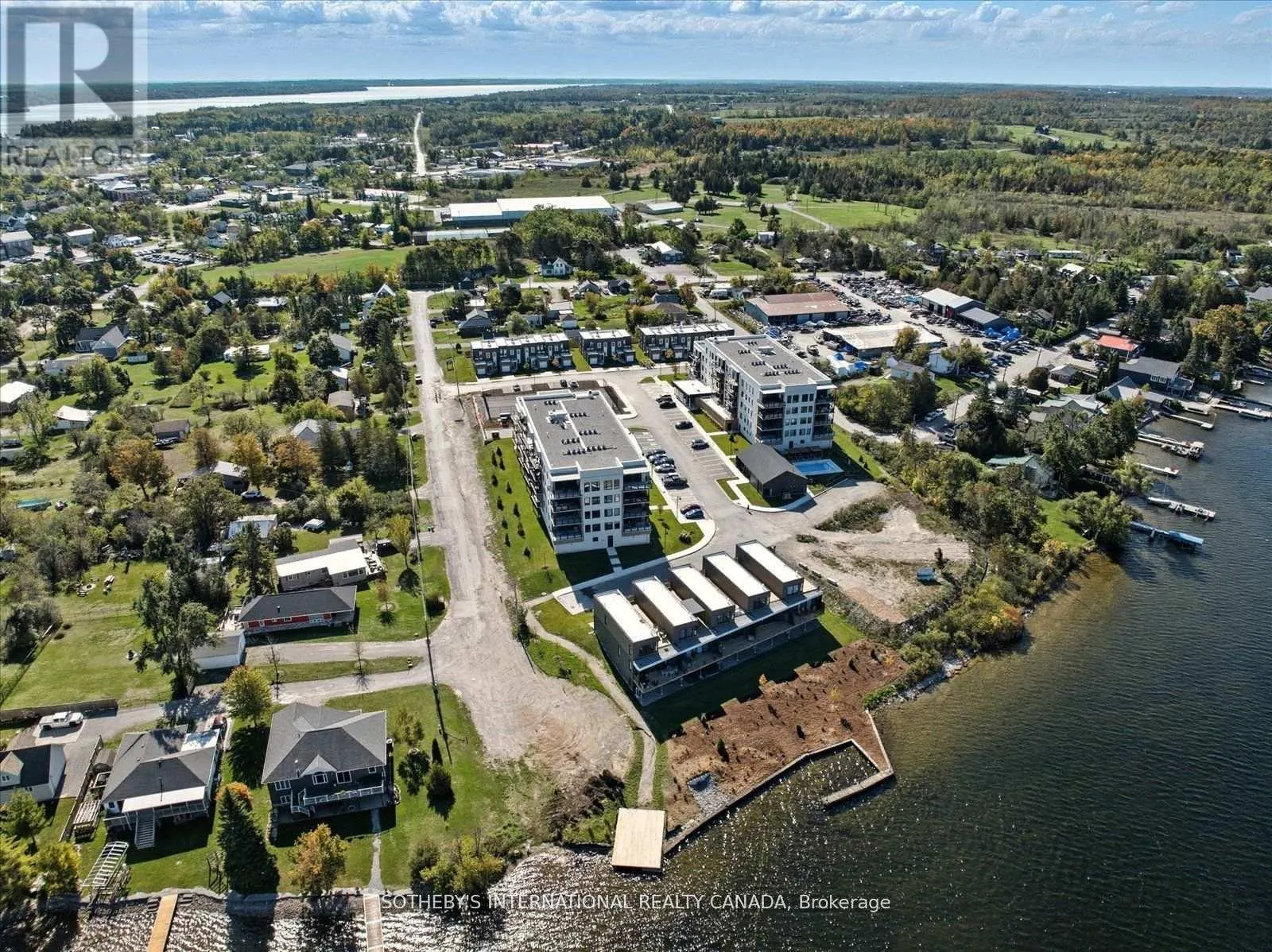 306 - 19B WEST STREET N