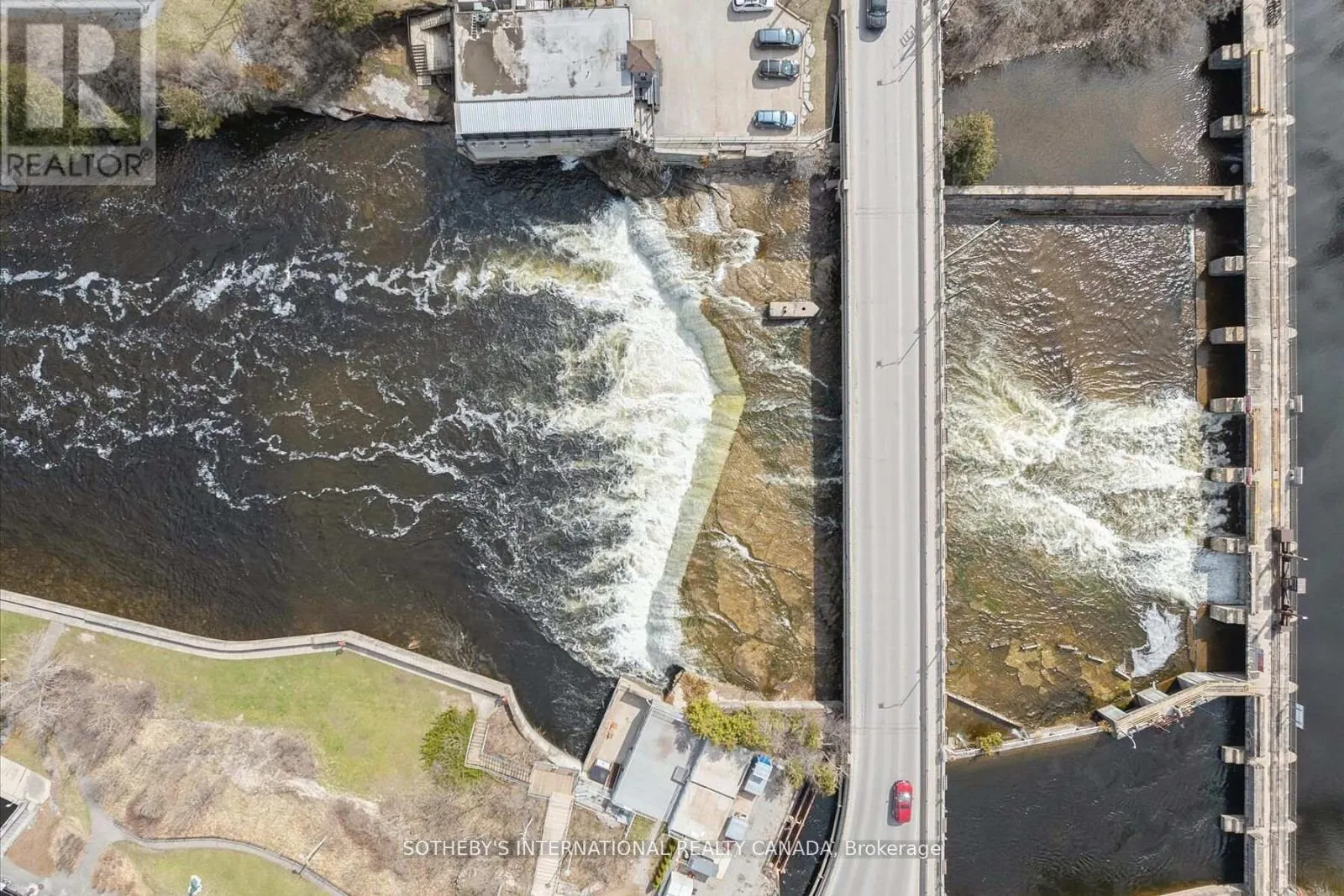 306 - 19B WEST STREET N