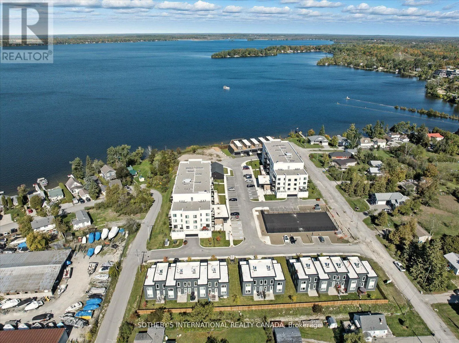 306 - 19B WEST STREET N