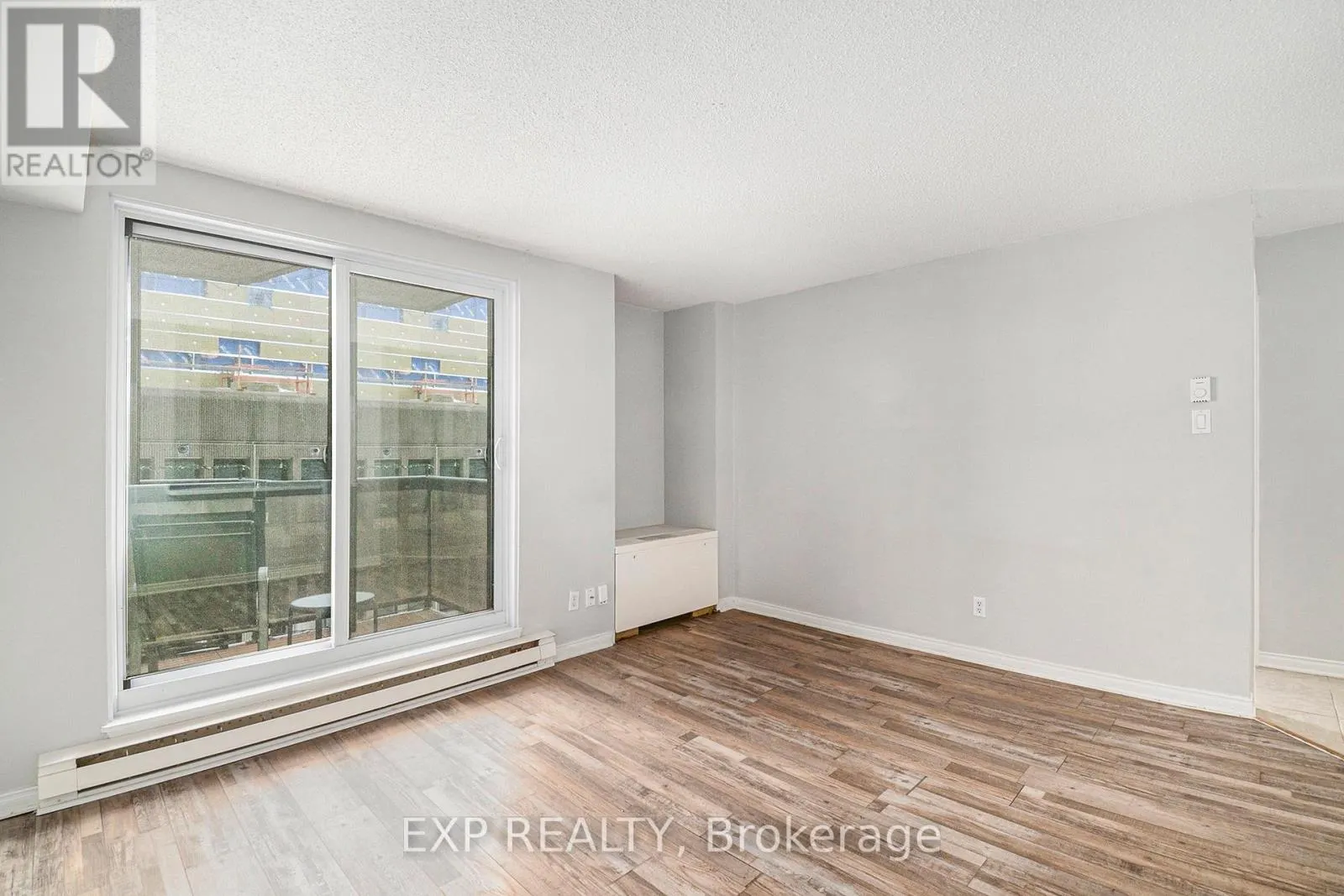 1402 - 199 KENT STREET