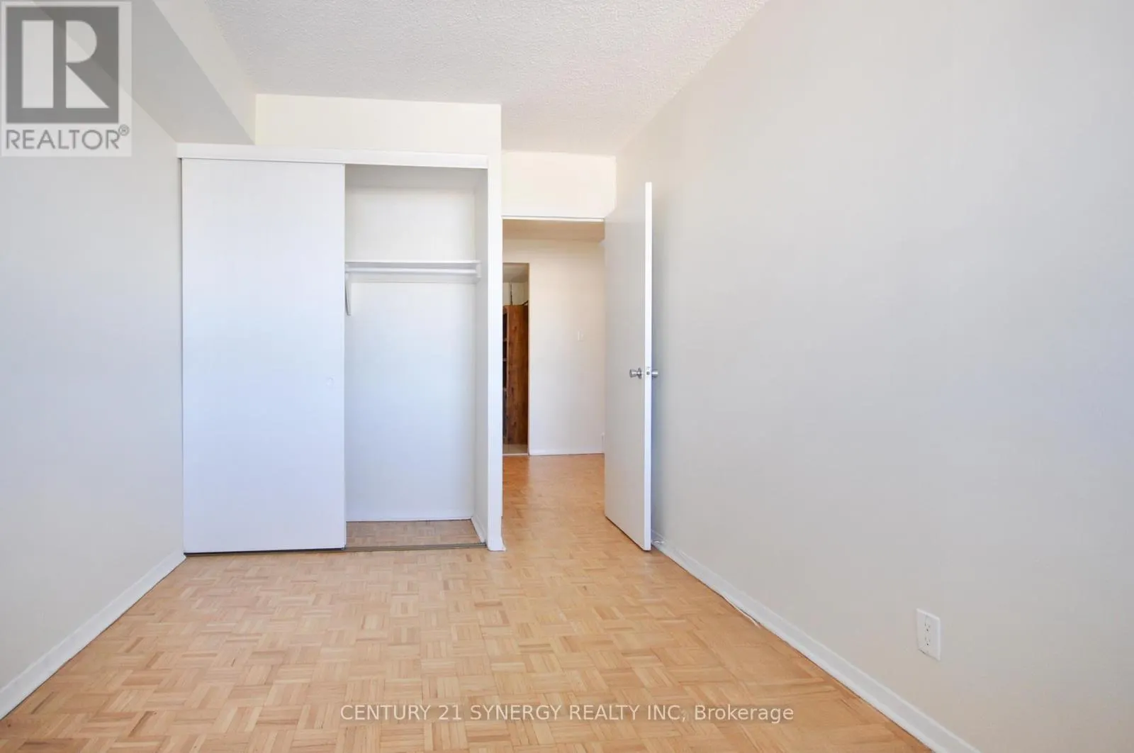 631 - 515 ST LAURENT BOULEVARD