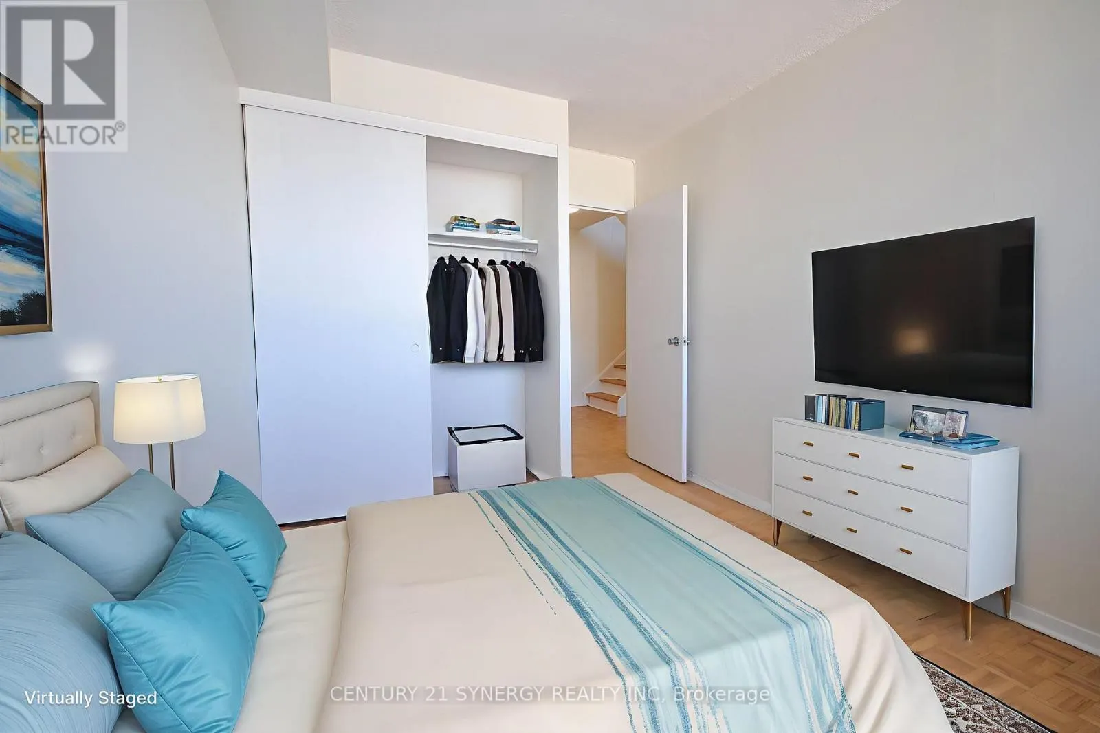 631 - 515 ST LAURENT BOULEVARD