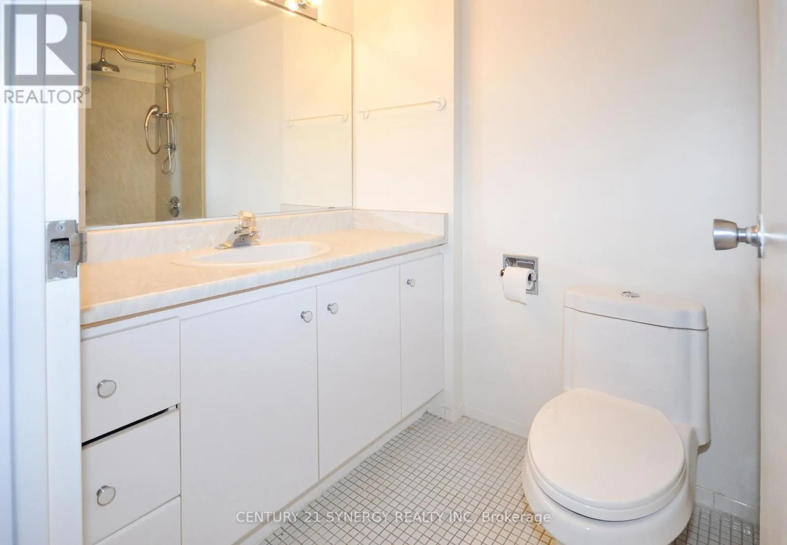 631 - 515 ST LAURENT BOULEVARD