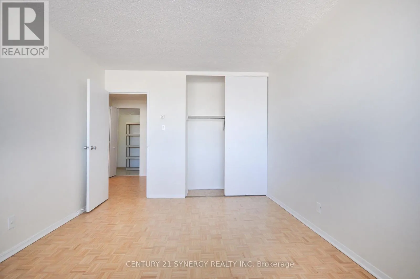 631 - 515 ST LAURENT BOULEVARD